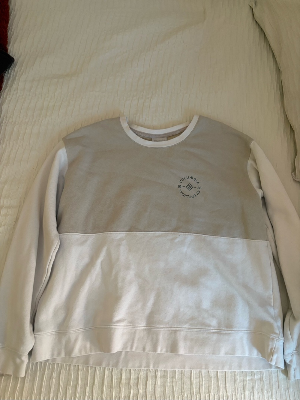 Columbia Two-Tone Gray & Off-White Crewneck Sweatshirt